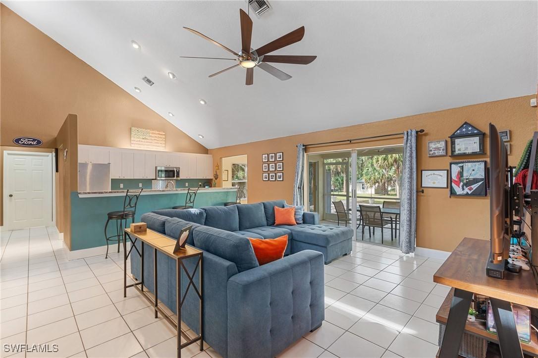 561 8th St., Naples, FL 34120