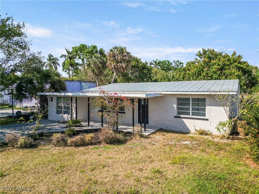 4425 Seminole St., Fort Myers, FL 33905