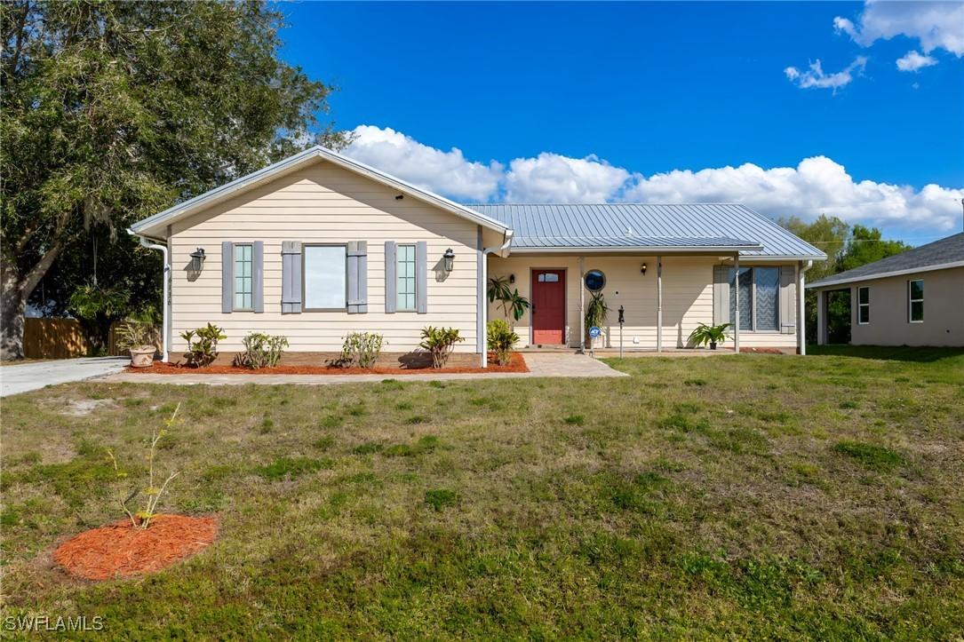 6136 Higgins Ave., Fort Myers, FL 33905