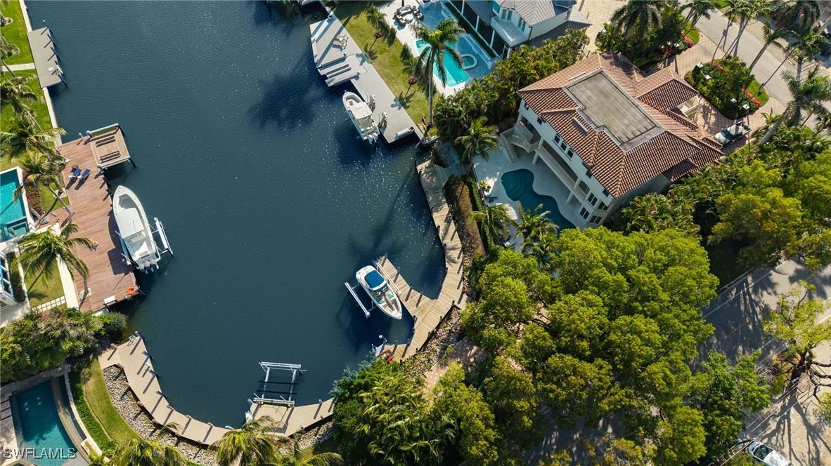 1825 6th St., Naples, FL 34102