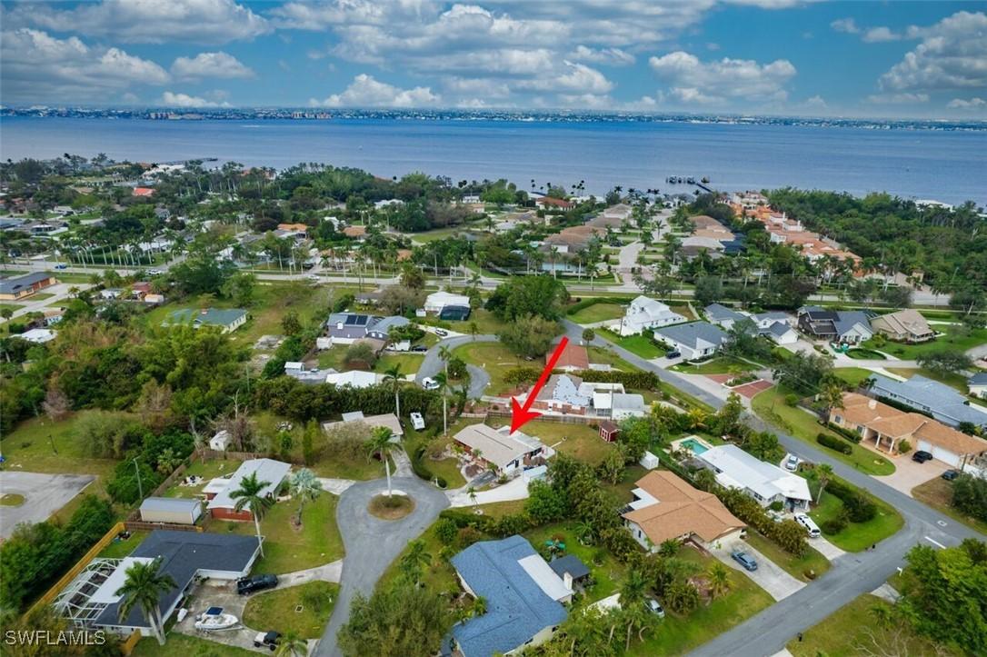 905 Lucas Rd., Fort Myers, FL 33919