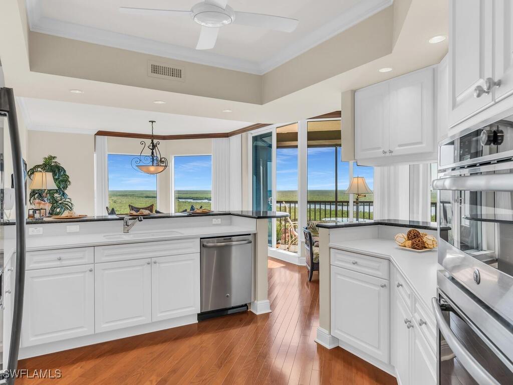 1060 Borghese Ln. #1002, Naples, FL 34114