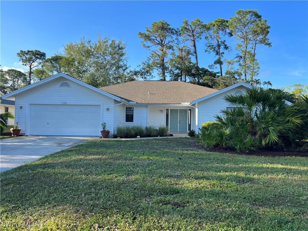 2251 Queens Way, Naples, FL 34112