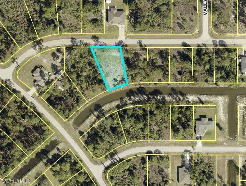 1052 Grove St., Lehigh Acres, FL 33974