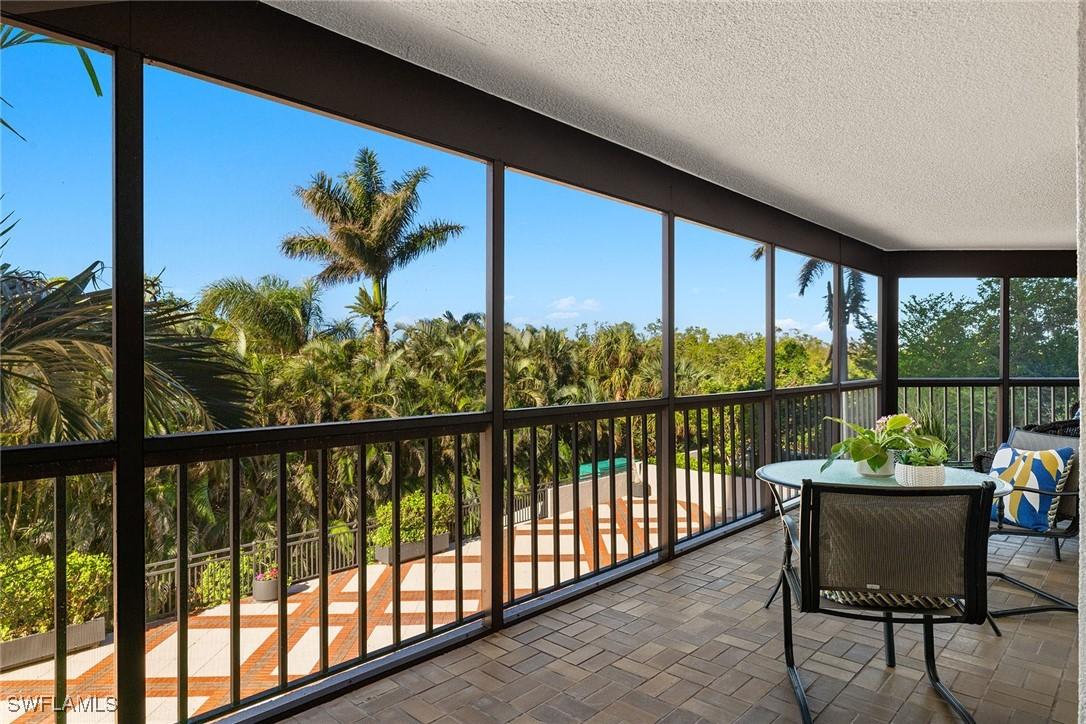 6075 Pelican Bay Blvd. #202, Naples, FL 34108