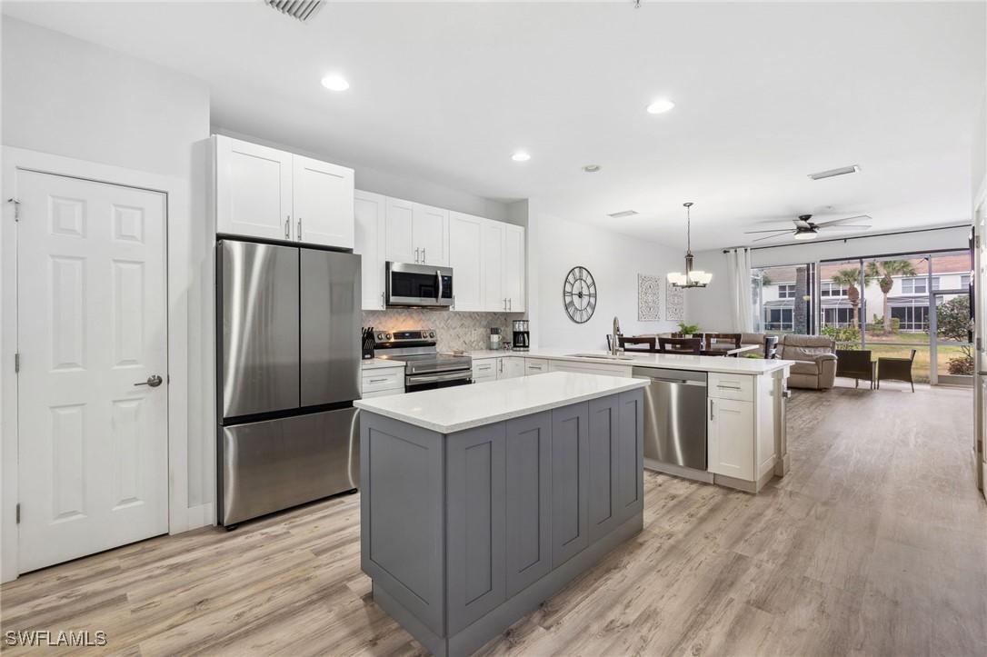 949 Hampton Cir. #111, Naples, FL 34105