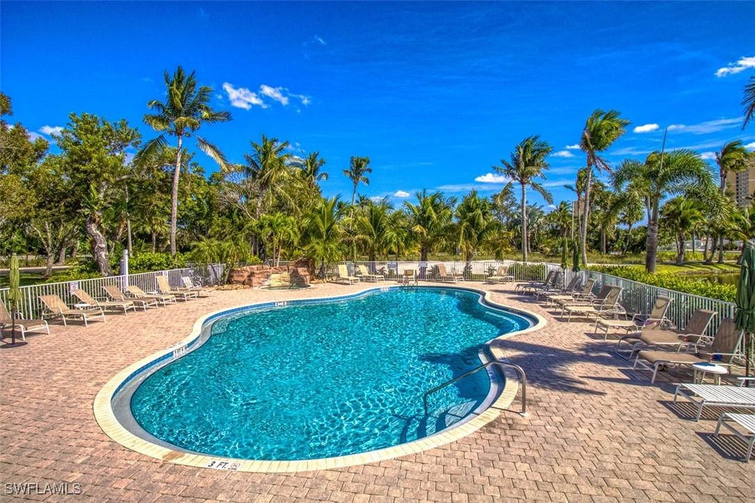 20031 Sanibel View Cir. #102, Fort Myers, FL 33908