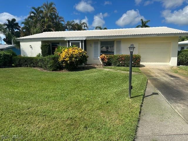 44 Lanai Cir., Naples, FL 34112