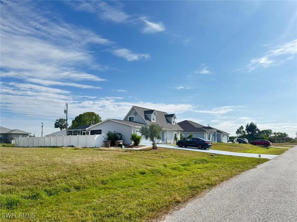 937 NW 5th Pl., Cape Coral, FL 33993