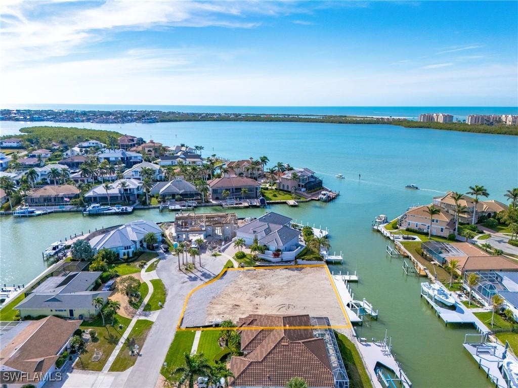 818 Elm Ct., Marco Island, FL 34145