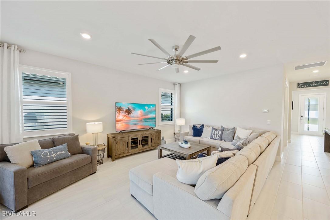 6699 Pennyroyal Dr., Naples, FL 34114