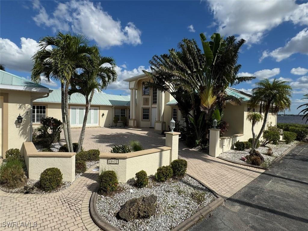 15472 Nelsons Walk Ct., North Fort Myers, FL 33917