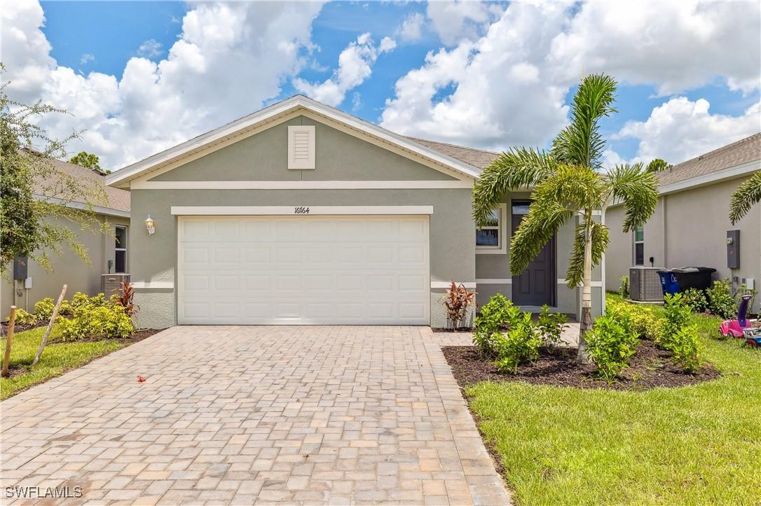16764 Elkhorn Coral Dr., North Fort Myers, FL 33903