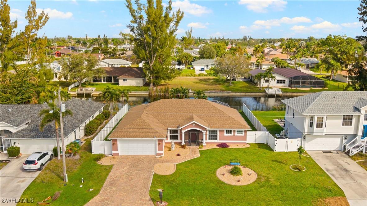 313 SE 21st Ln., Cape Coral, FL 33990