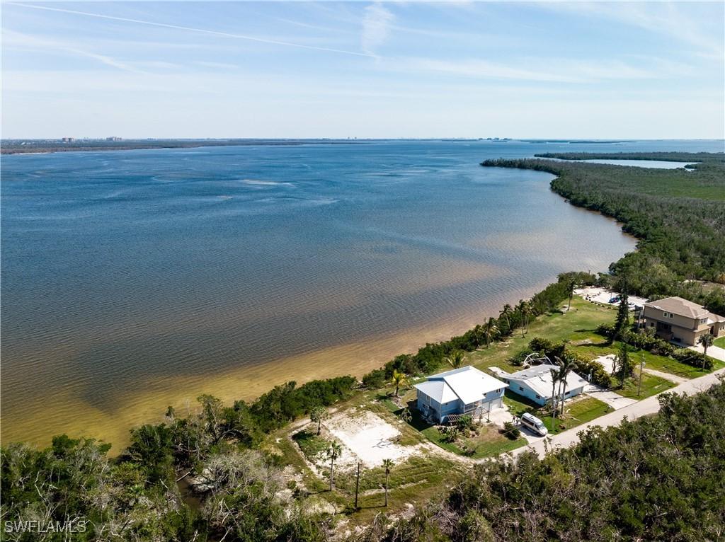 5966 Cove St., St James City, FL 33956