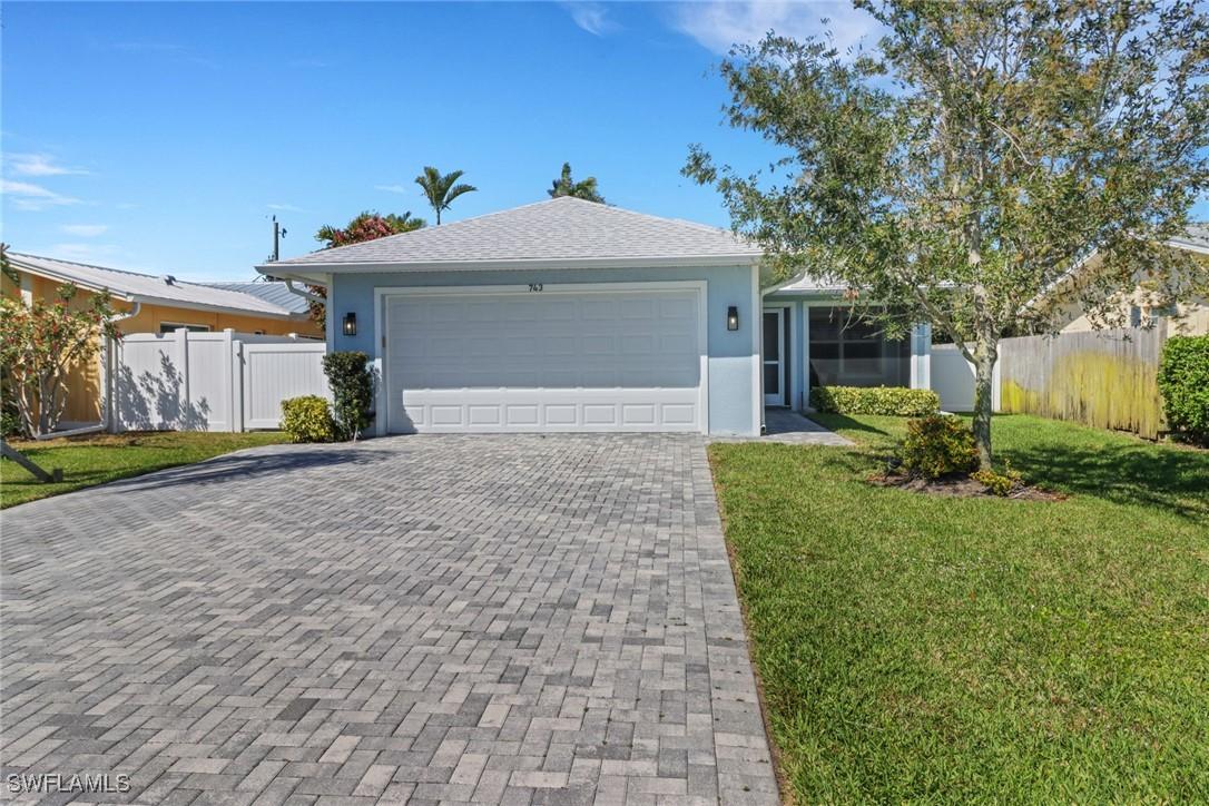 743 108th Ave., Naples, FL 34108