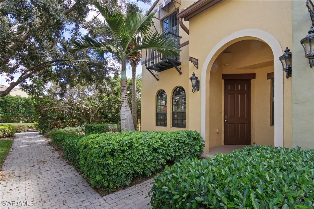 9072 Chula Vista St. #10105, Naples, FL 34113