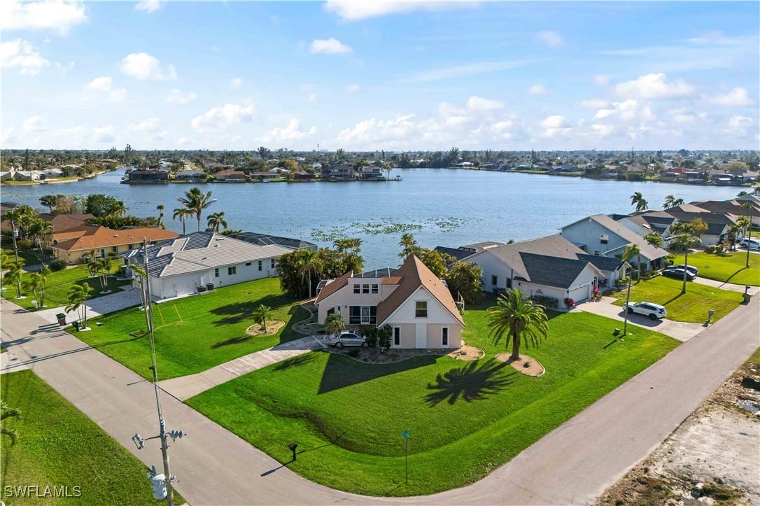 906 SW 4th Pl., Cape Coral, FL 33991