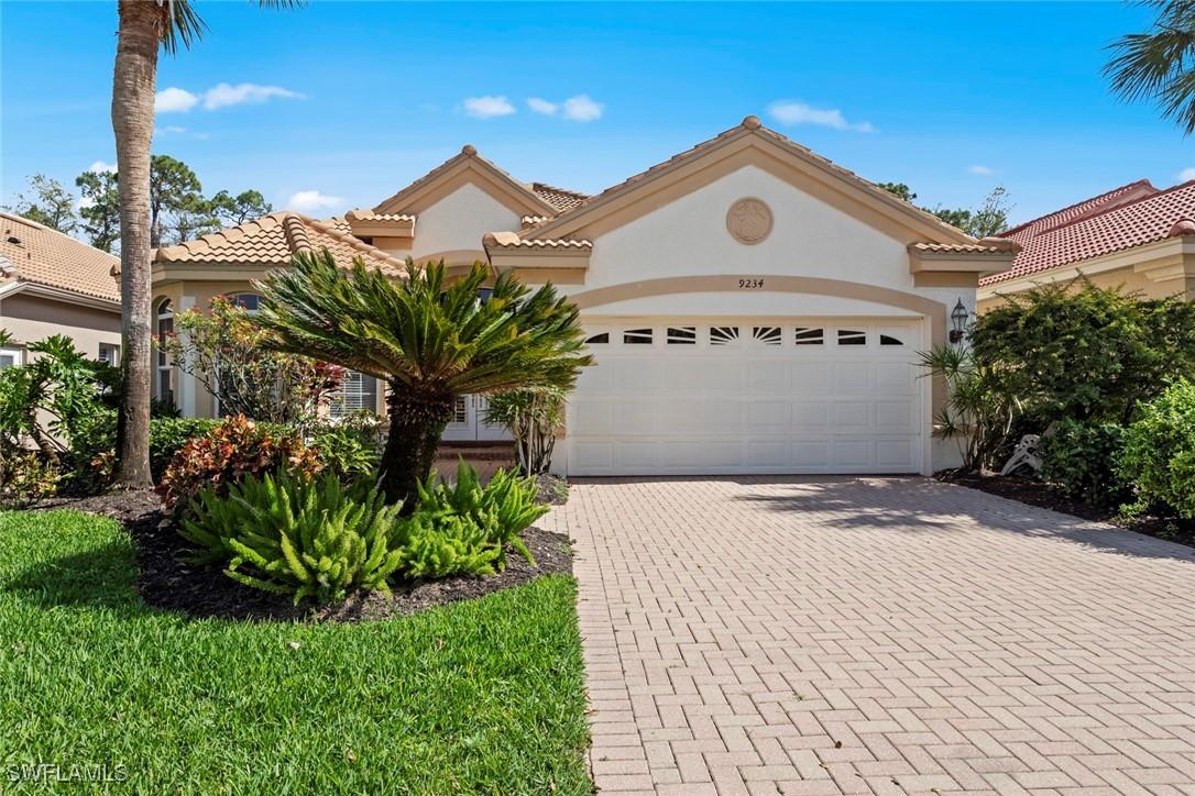 9234 Troon Lakes Dr., Naples, FL 34109