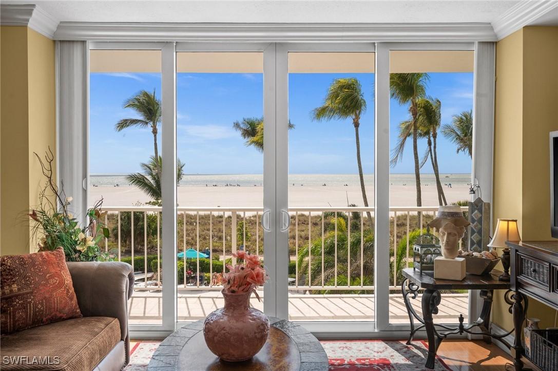 140 Seaview Ct. #302N, Marco Island, FL 34145