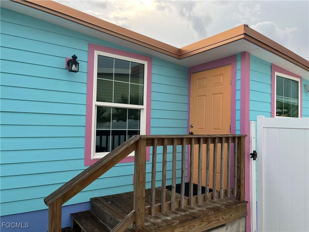 4874 Pine Island Rd., Matlacha, FL 33993