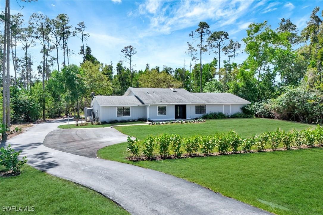 6800 Bottlebrush Ln., Naples, FL 34109