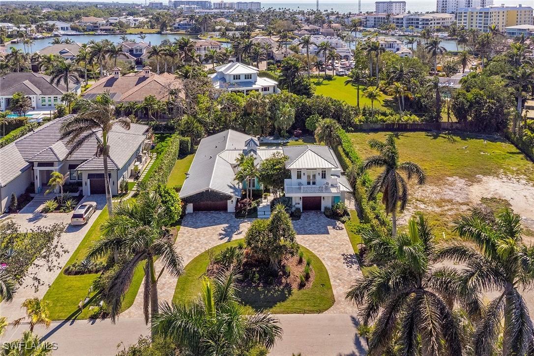 370 Rudder Rd., Naples, FL 34102