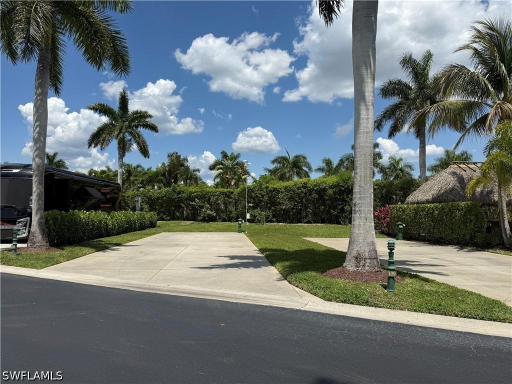 13594 Snapper Ln., Naples, FL 34114
