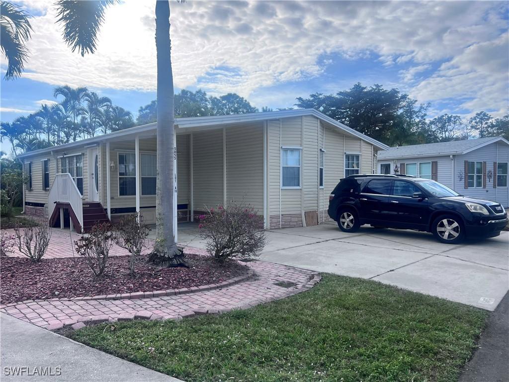 5855 Brightwood Dr., Fort Myers, FL 33905