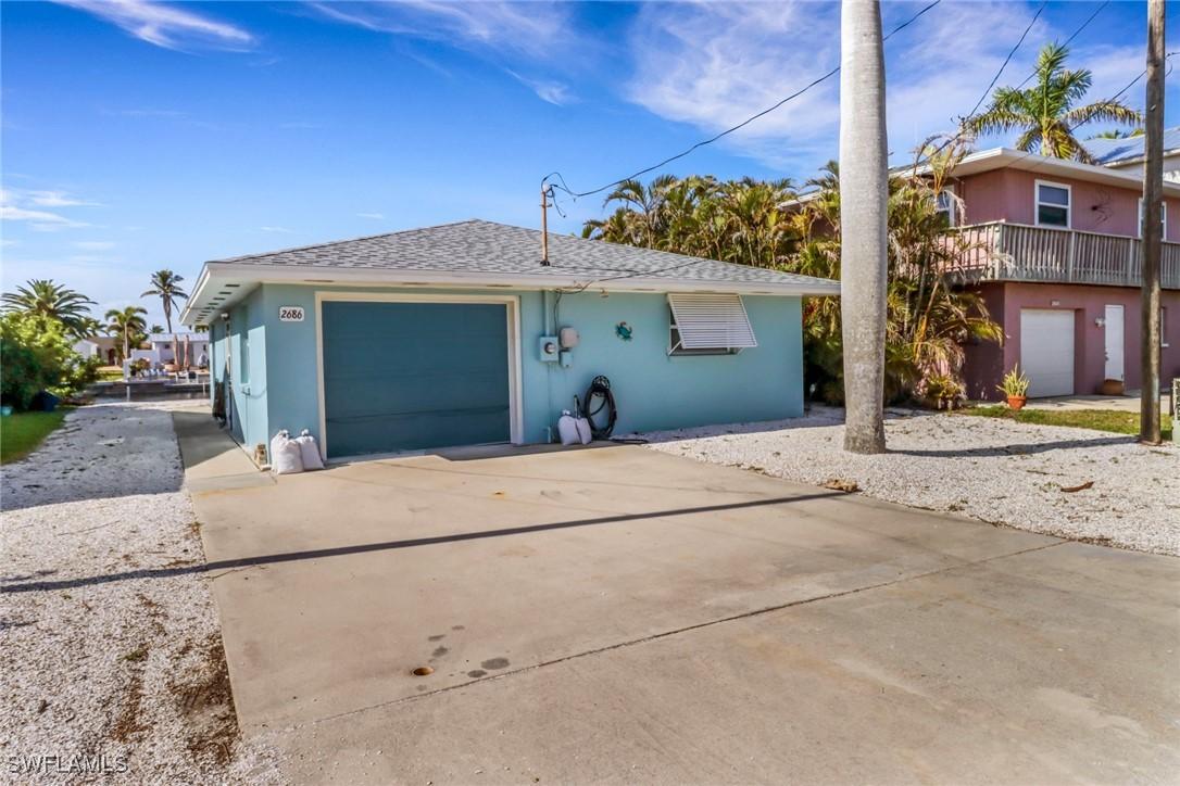 2686 Clyde St., Matlacha, FL 33993