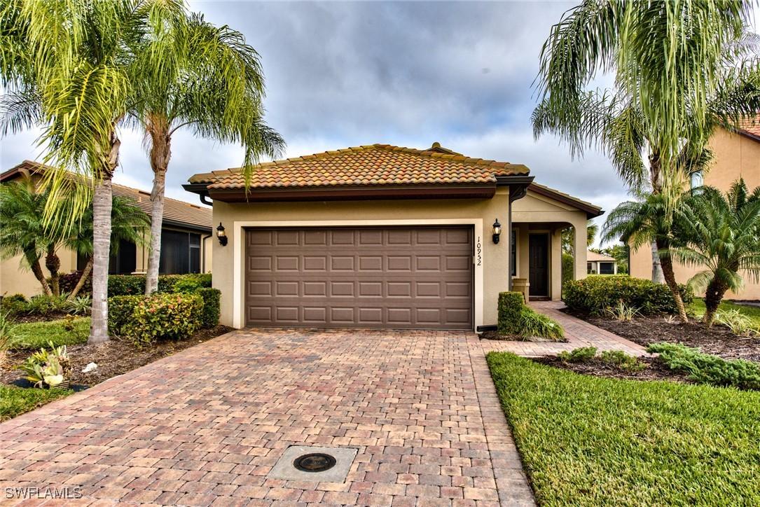 10952 Clarendon St., Fort Myers, FL 33913