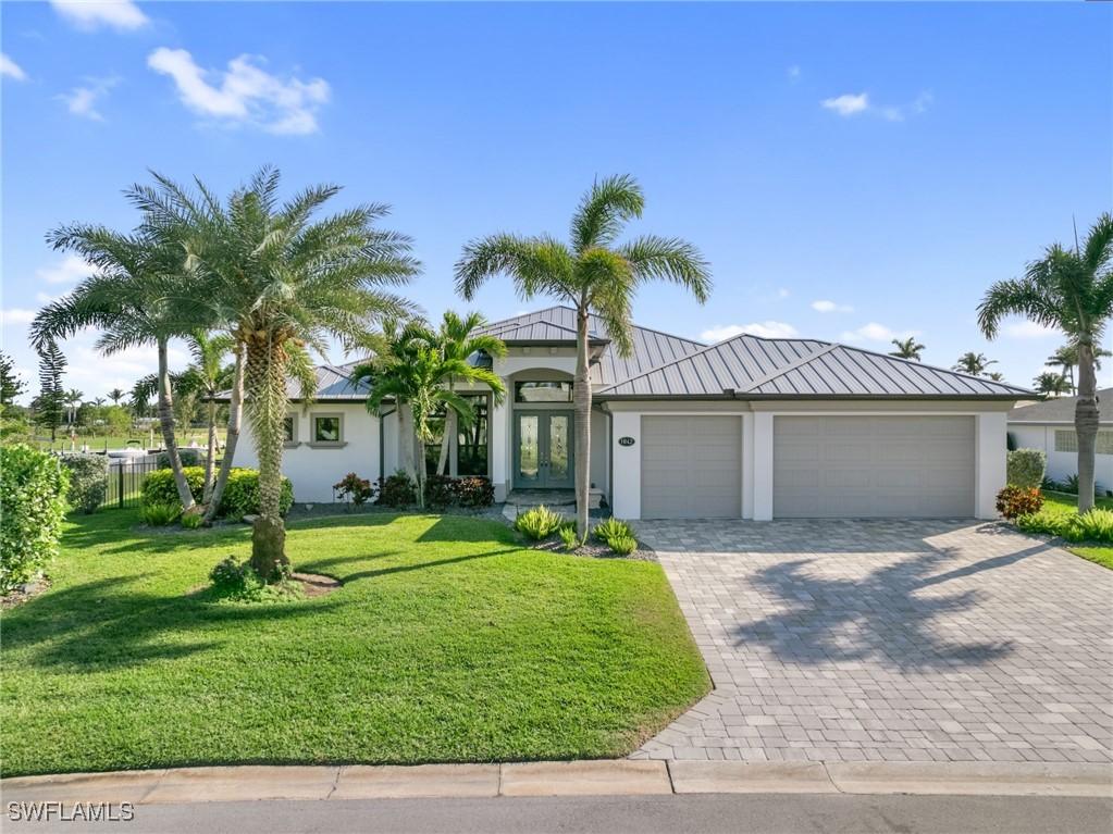 1042 Clarellen Dr., Fort Myers, FL 33919