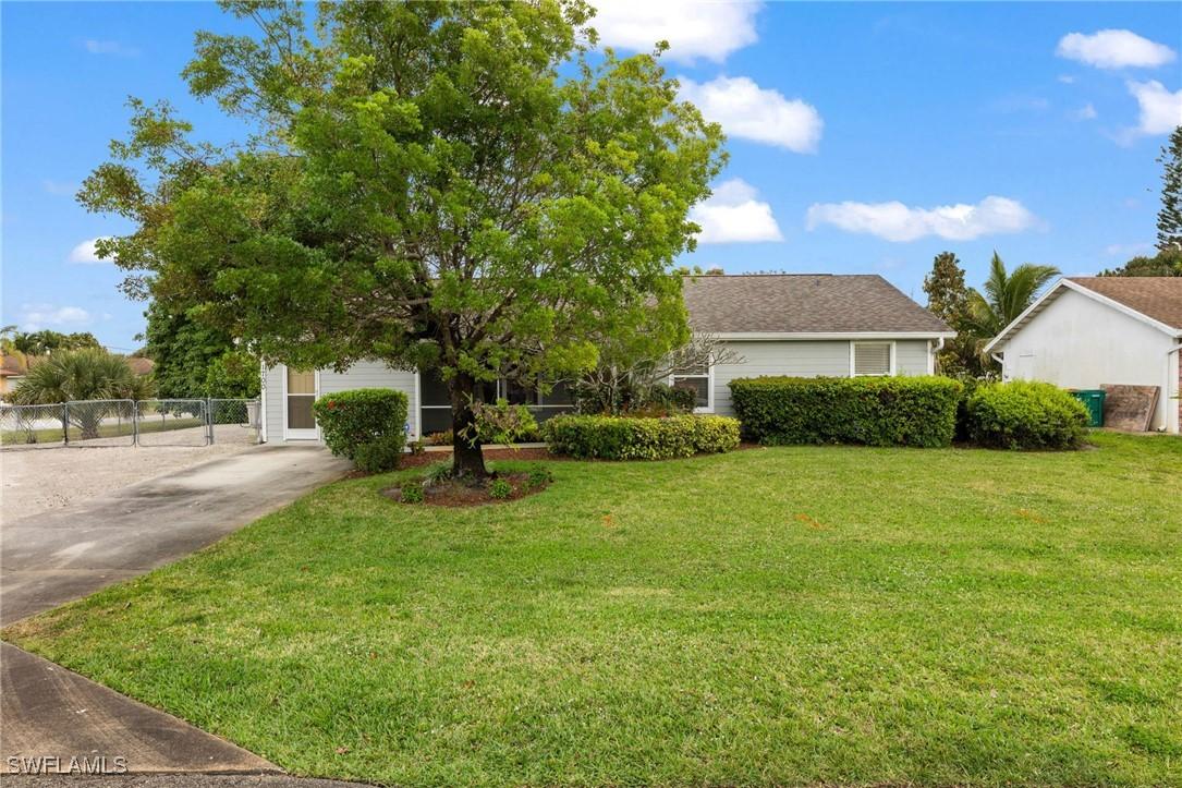 1700 42nd Ter., Naples, FL 34116