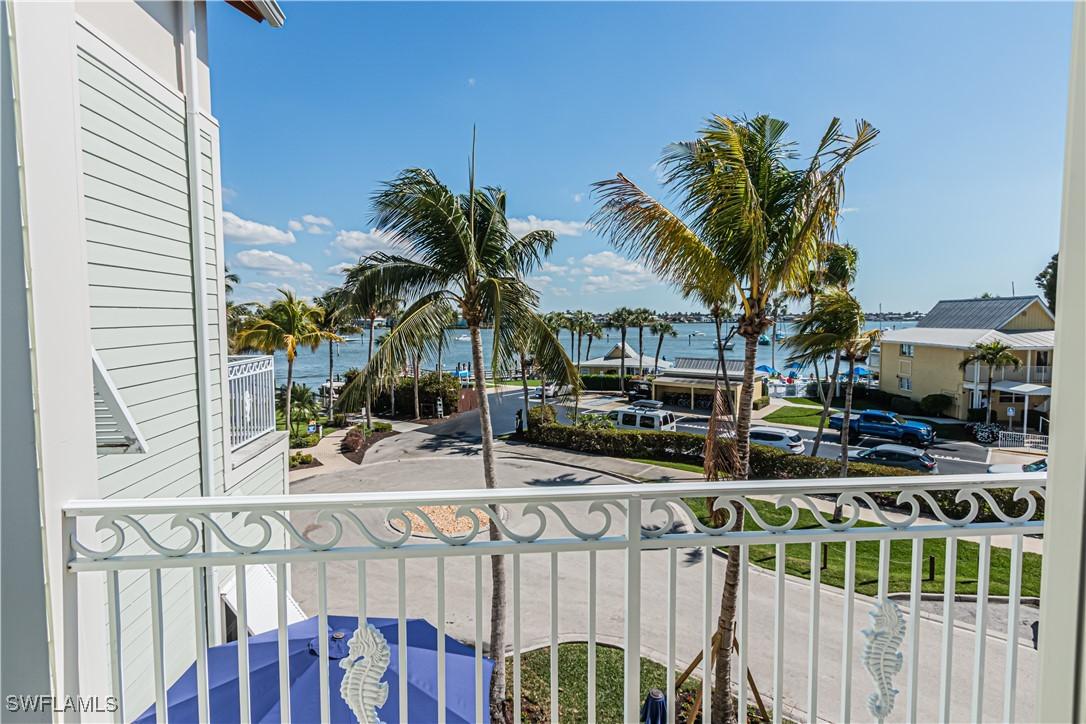 1001 10th Ave. #F2, Naples, FL 34102