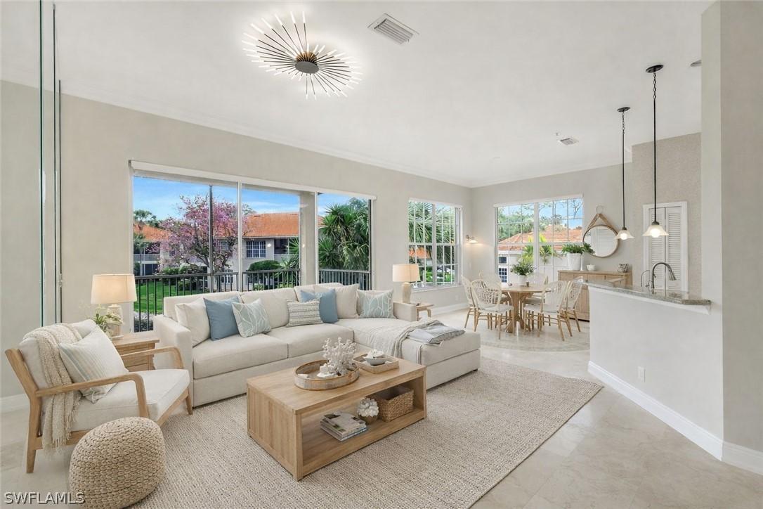 934 Egrets Run #204, Naples, FL 34108