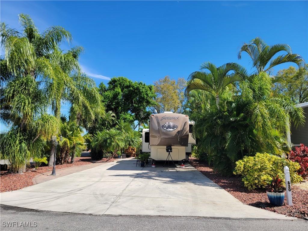 5761 Brightwood Dr., Fort Myers, FL 33905