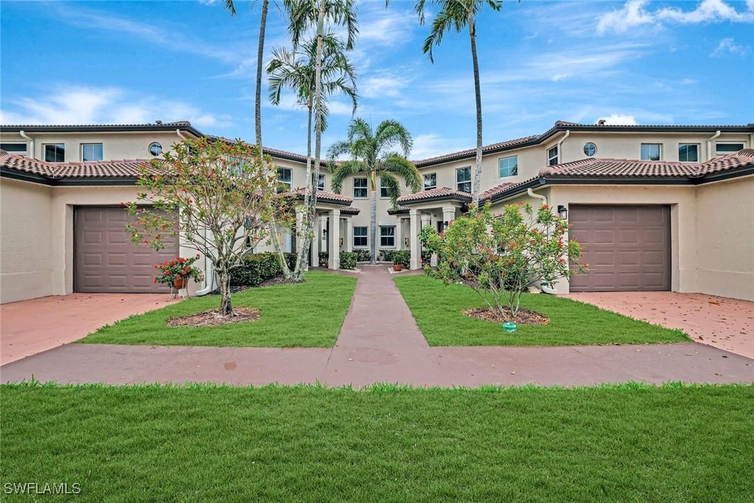 800 Diamond Cir. #805, Naples, FL 34110