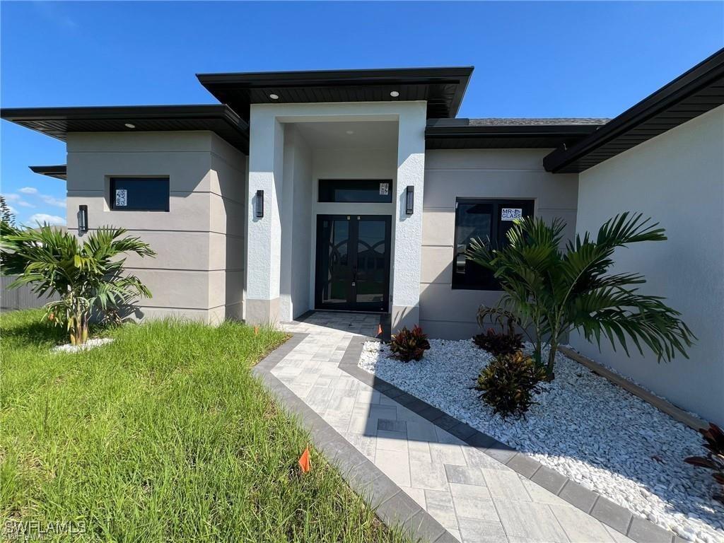 1049 Albert Ave., Lehigh Acres, FL 33971