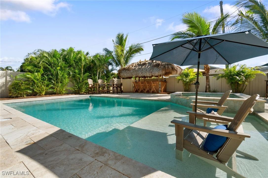 530 108th Ave., Naples, FL 34108