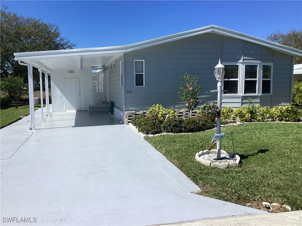 565 Charlemagne Blvd., Naples, FL 34112