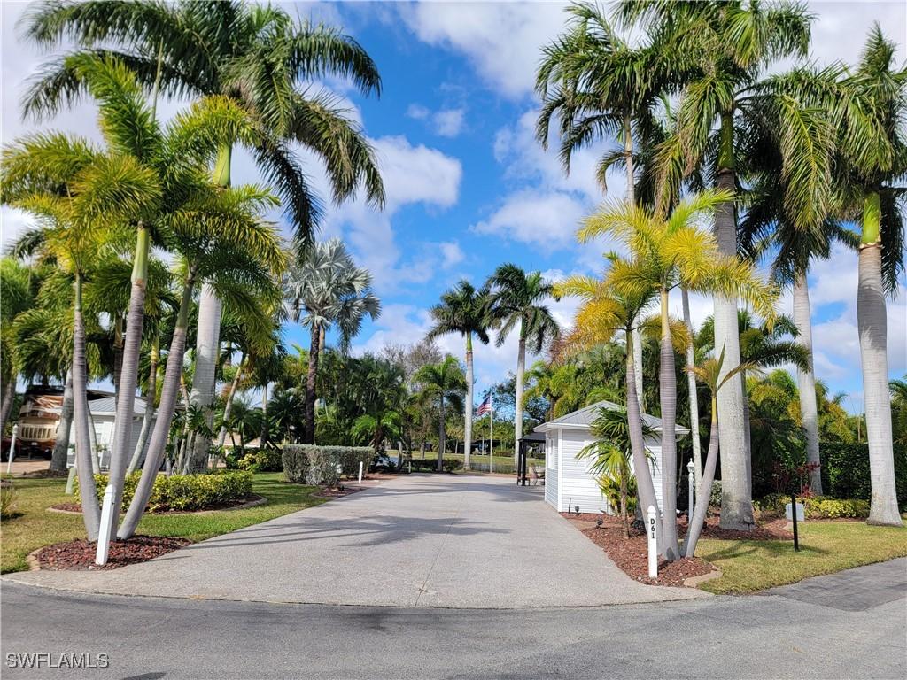 10241 Surfwood Ct., Fort Myers, FL 33905