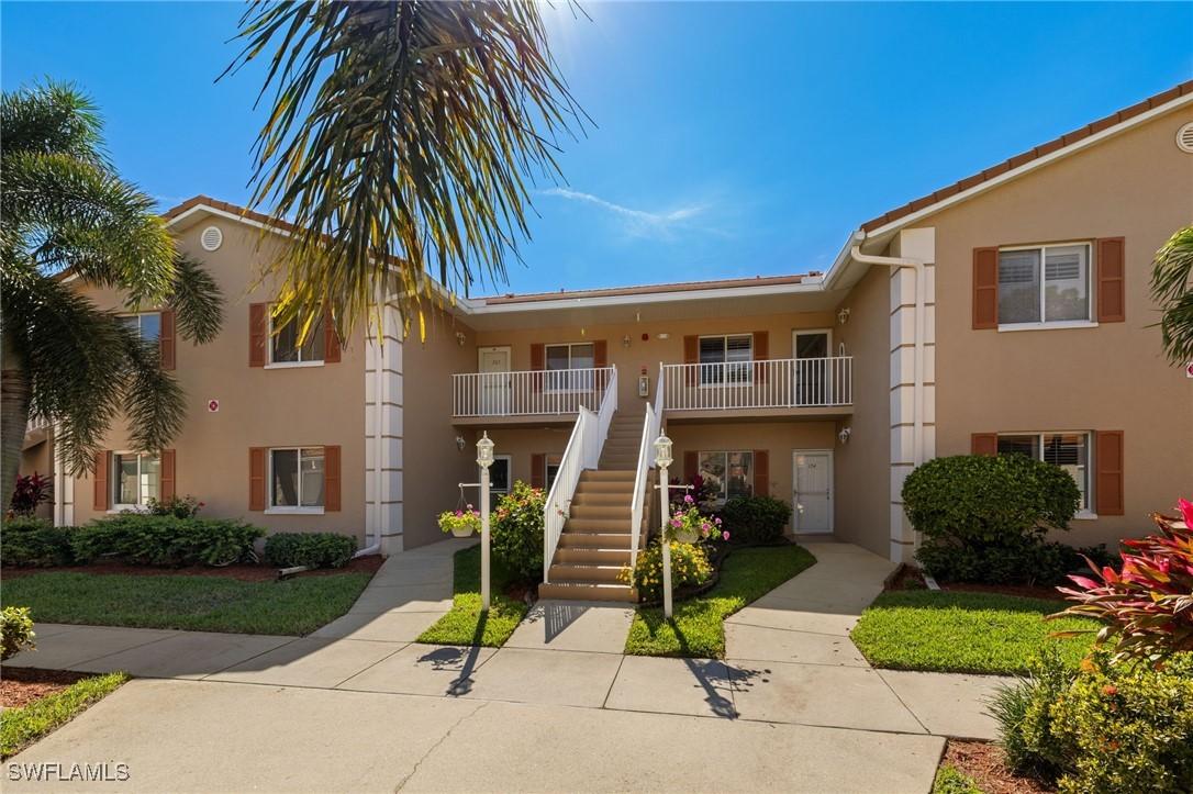675 Saratoga Cir. #J104, Naples, FL 34104