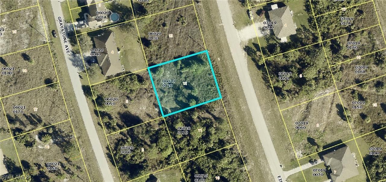 956 Eisenhower Blvd., Lehigh Acres, FL 33974