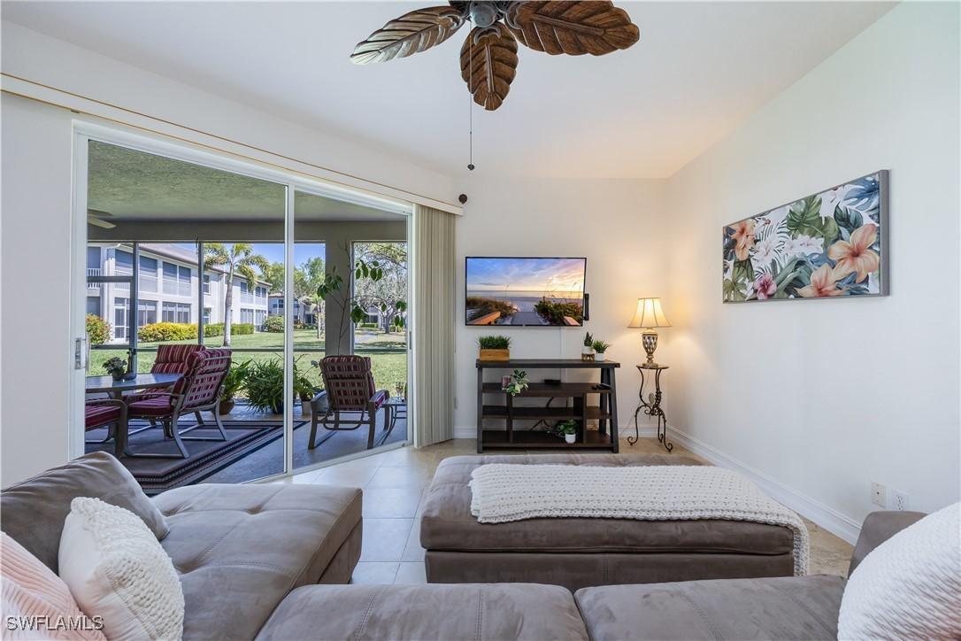 900 Diamond Cir. #903, Naples, FL 34110