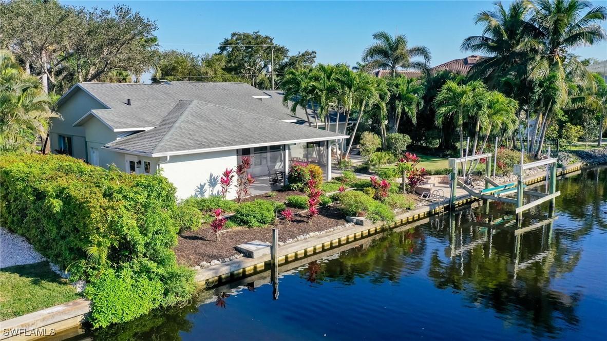 27150 Del Lane Ln., Bonita Springs, FL 34135
