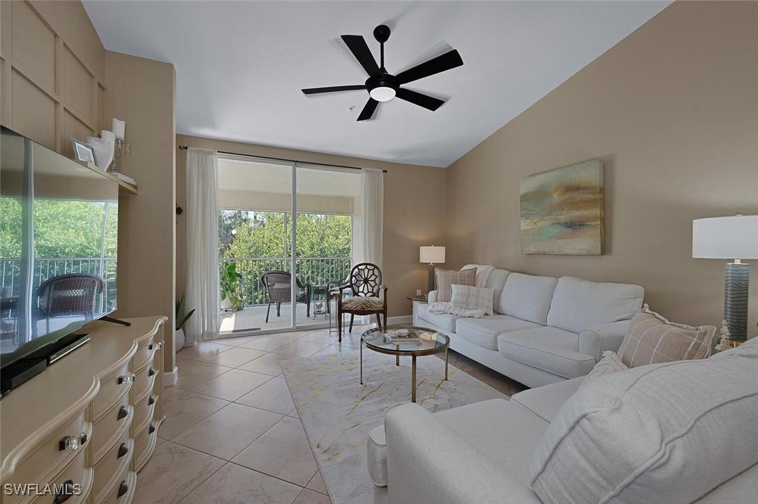 6635 Huntington Lakes Cir. #203, Naples, FL 34119