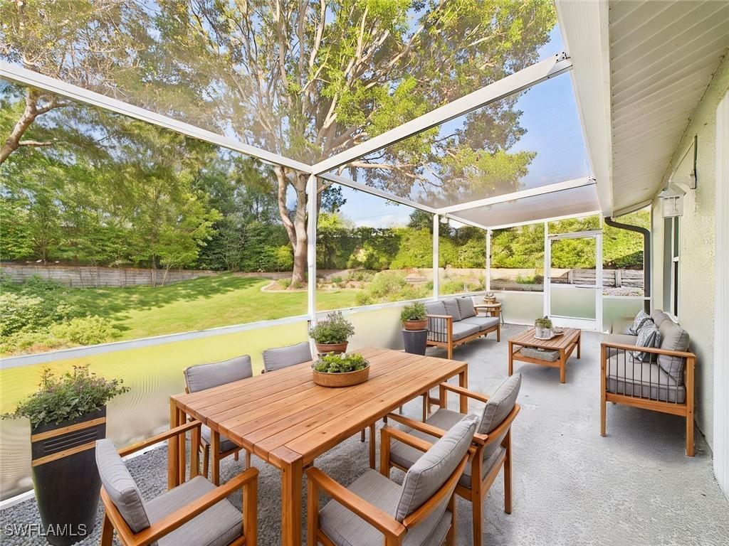 1704 Royal Cir. #602, Naples, FL 34112