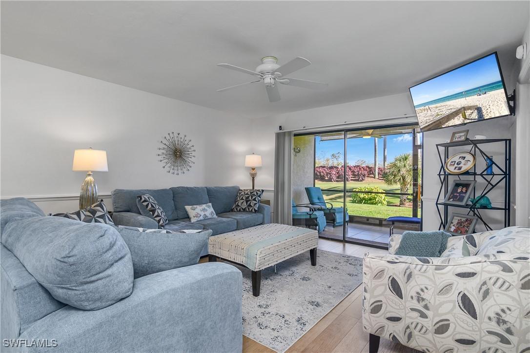 7260 Coventry Ct. #407, Naples, FL 34104