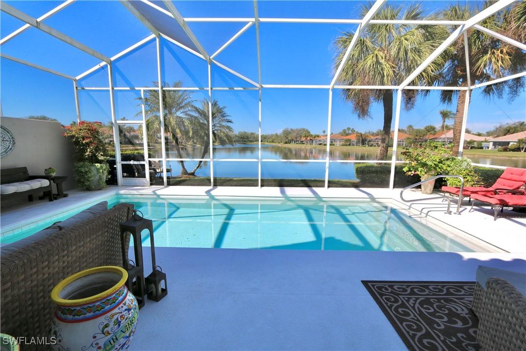 5495 Freeport Ln., Naples, FL 34119