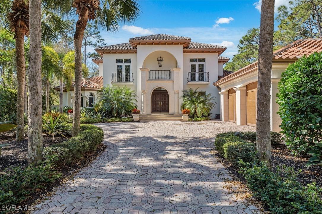 837 Barcarmil Way, Naples, FL 34110